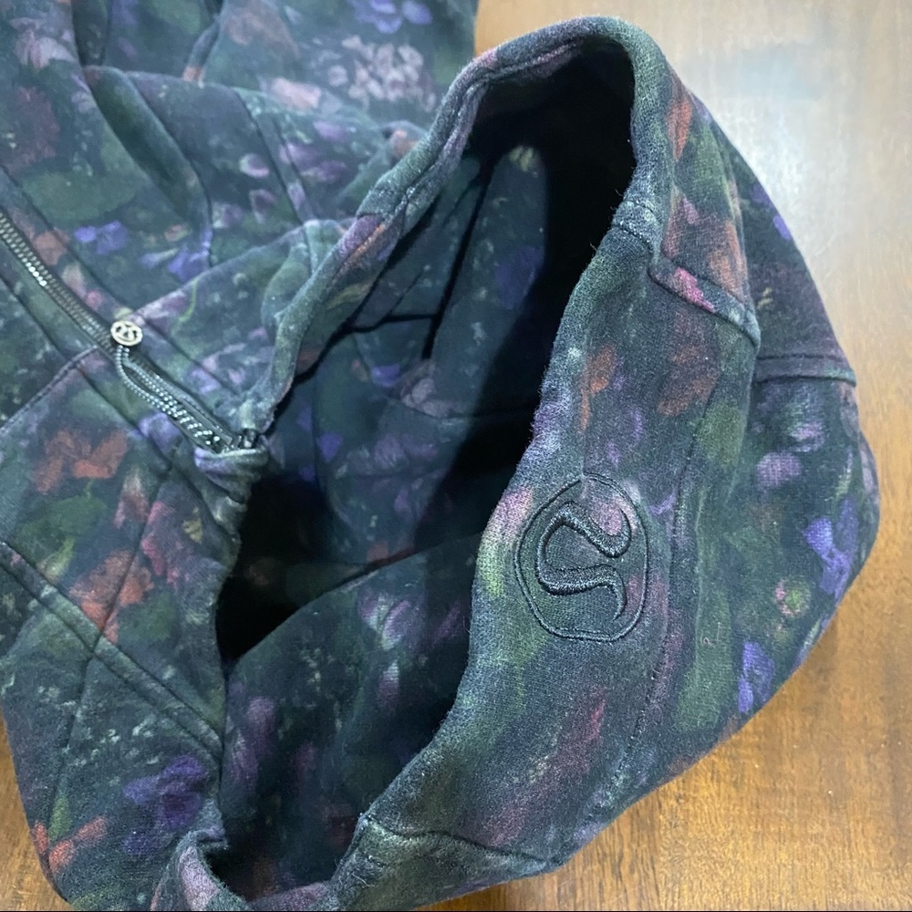 Lululemon Jacket - Picture 6 of 12